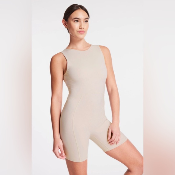 Le Ore Calla Cutout Shorts Catsuit in Ashes Of Roses NWT - Picture 1 of 6